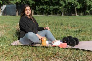 A seven day women’s weight loss plan program with clever substitutions and strategies to stay on tra